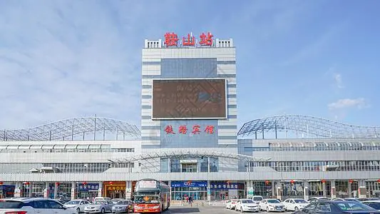 東莞到鞍山電動車托運(yùn)-東莞到鞍山摩托車郵寄專線-紅酒托運(yùn)